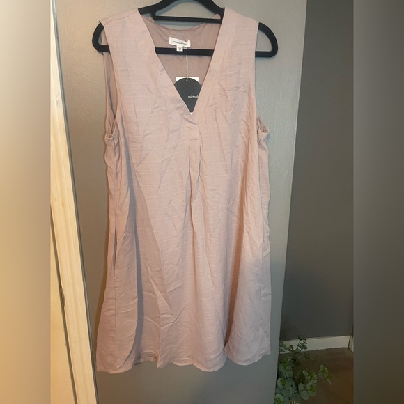 162 Elegant Lavender Women's dress - Picture 2 of 2